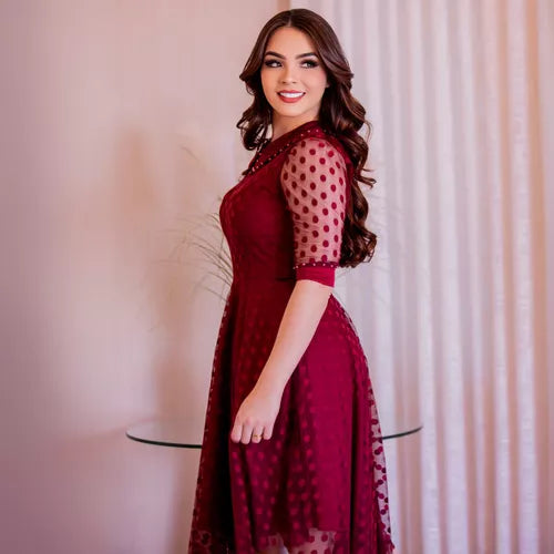 O Vestido Rebeca que Irá Transformar Seu Visual: Descubra a Elegância do Tule