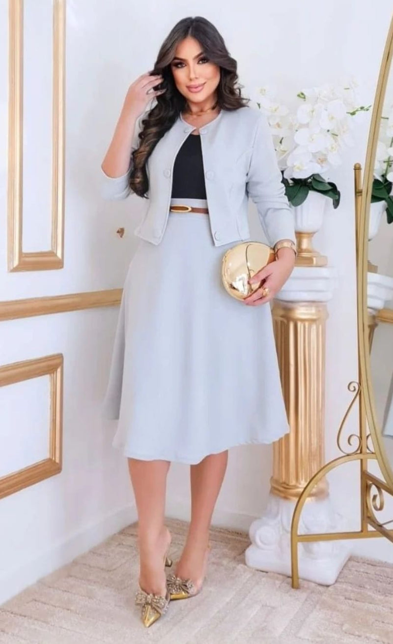 Conjunto Blazer Midi 4 em 1: Elegância, Versatilidade e Conforto para Todas as Ocasiões