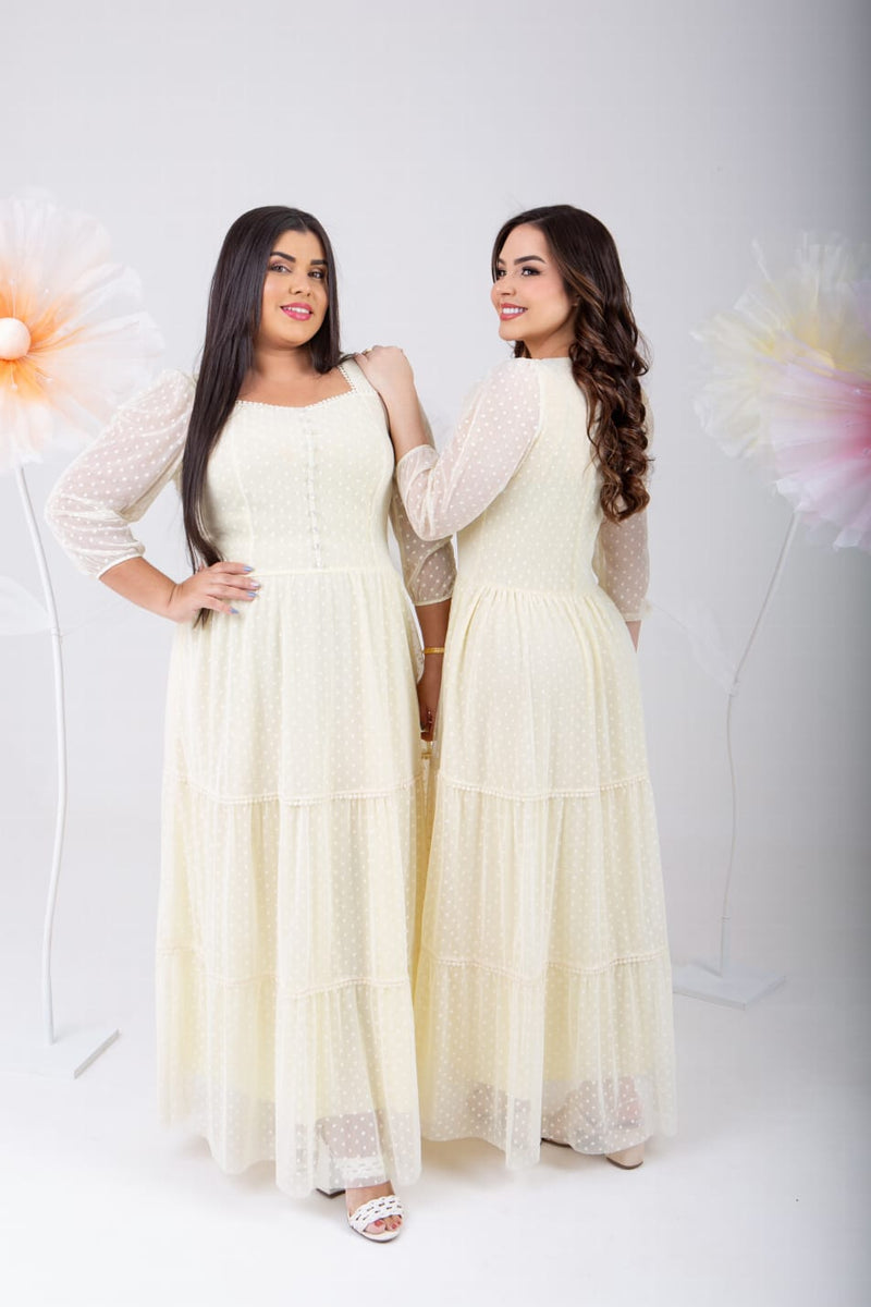 Sinta-se Linda e Confortável: Vestido Alice, o Vestido Perfeito para Celebrar Momentos Especiais!