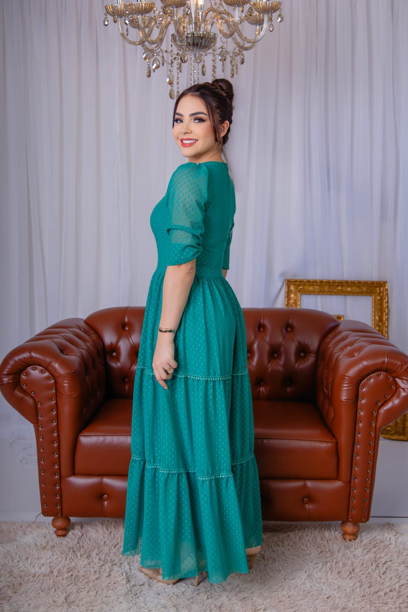Sinta-se Linda e Confortável: Vestido Alice, o Vestido Perfeito para Celebrar Momentos Especiais!