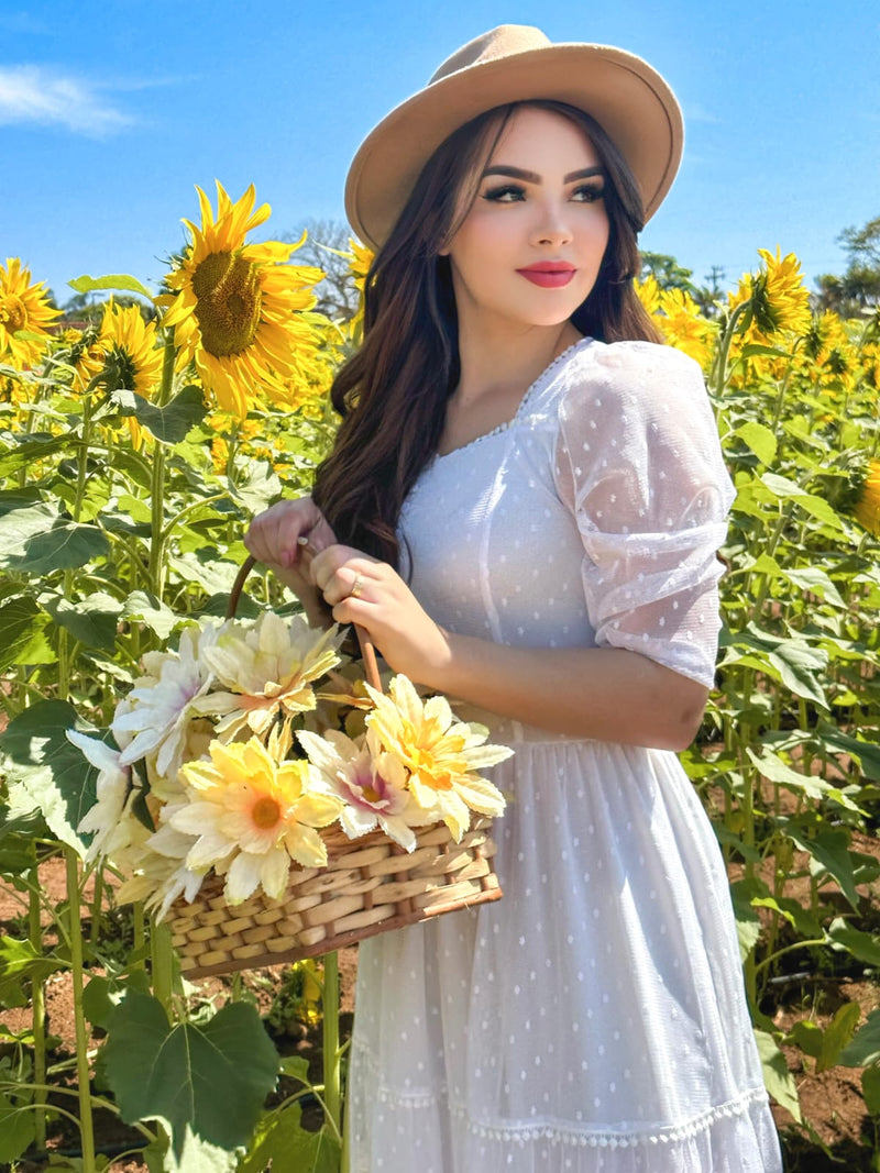 Sinta-se Linda e Confortável: Vestido Alice, o Vestido Perfeito para Celebrar Momentos Especiais!