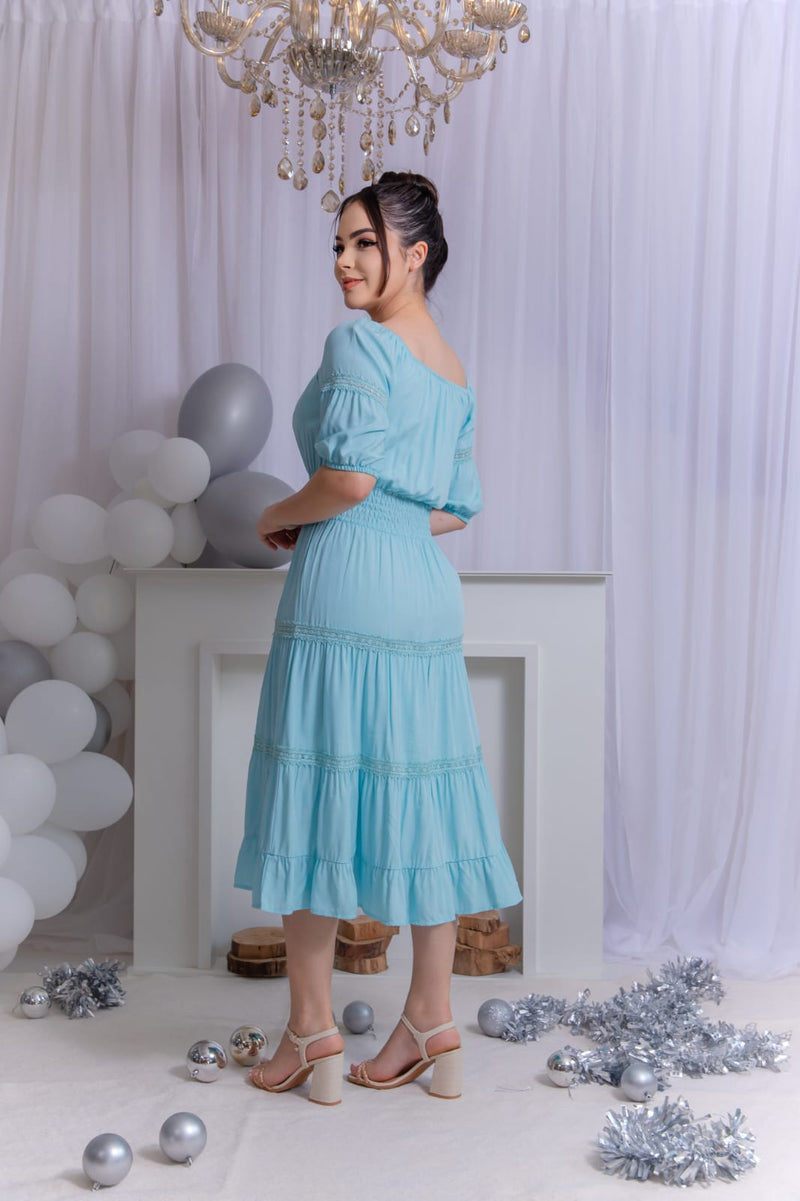 Deslumbre-se com o Vestido Laís: Leveza e Sofisticação em Cada Detalhe!