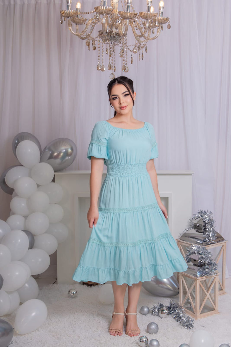 Deslumbre-se com o Vestido Laís: Leveza e Sofisticação em Cada Detalhe!
