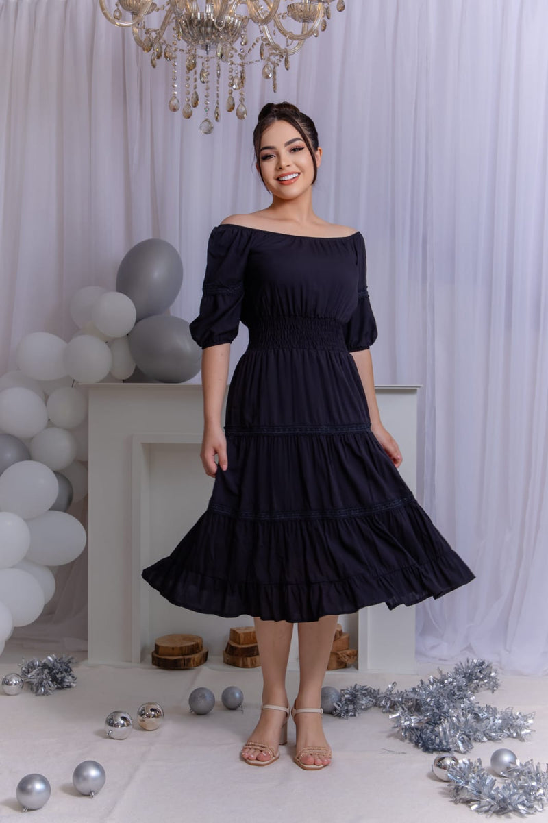 Deslumbre-se com o Vestido Laís: Leveza e Sofisticação em Cada Detalhe!