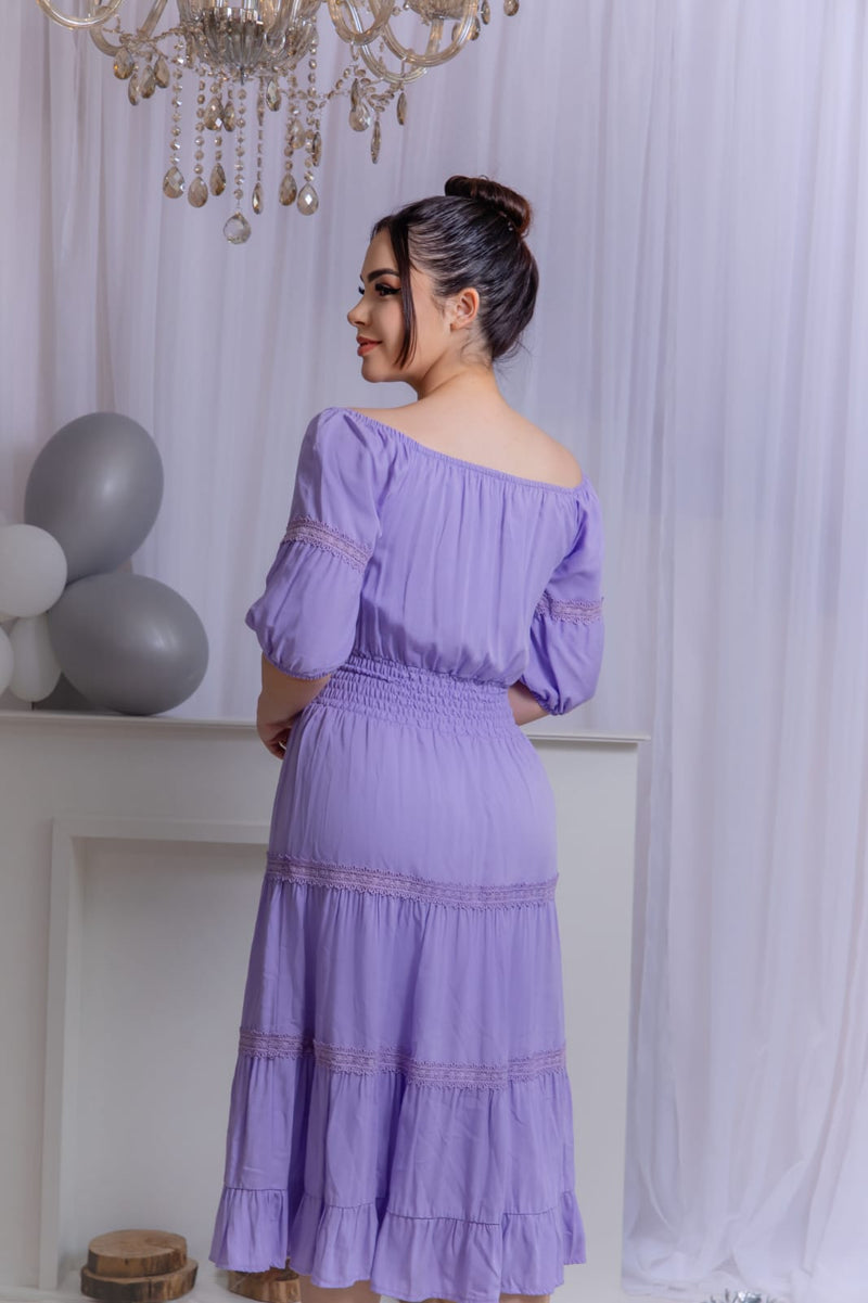 Deslumbre-se com o Vestido Laís: Leveza e Sofisticação em Cada Detalhe!
