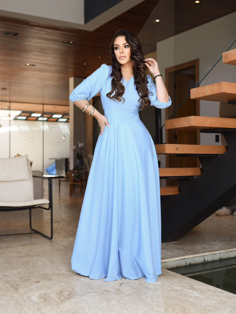 Vestido de Festa Elegante em Crepe de Seda: Cores Exclusivas e Detalhe em Faixa Prata