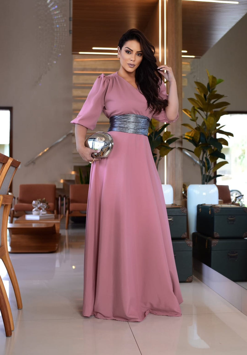 Vestido de Festa Elegante em Crepe de Seda: Cores Exclusivas e Detalhe em Faixa Prata