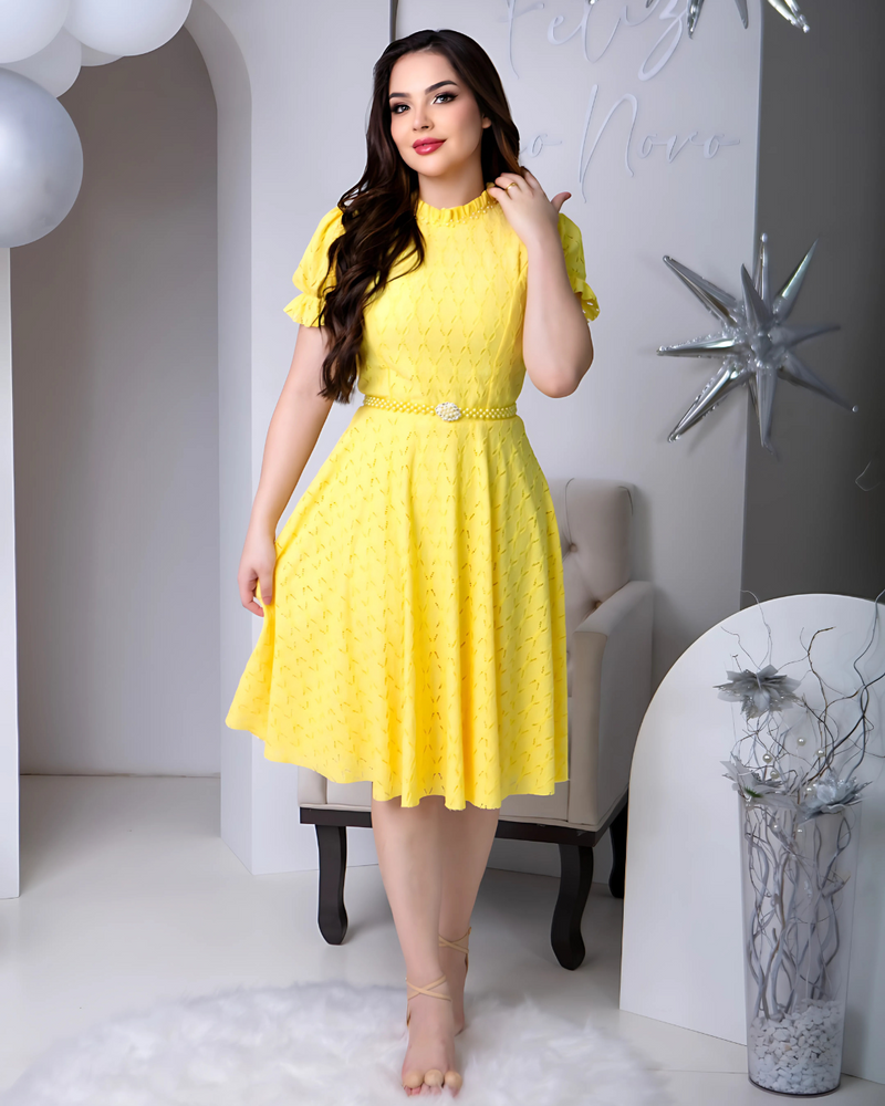 Vestido Pietra em Laise: Elegância e Romantismo em Cada Detalhe