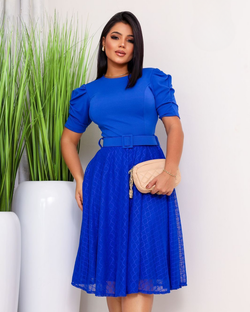 Vestido Godê Malha Crepe com Tule: Seu Novo Favorito para Todas as Estações!